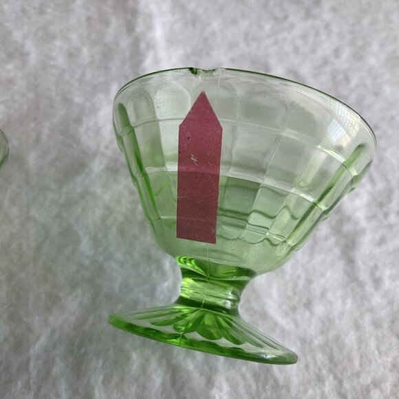 Uranium Glass UV Glowing 3” Green Vintage Sherbet Dish Block Optic Pattern FLAW - Picture 3 of 12